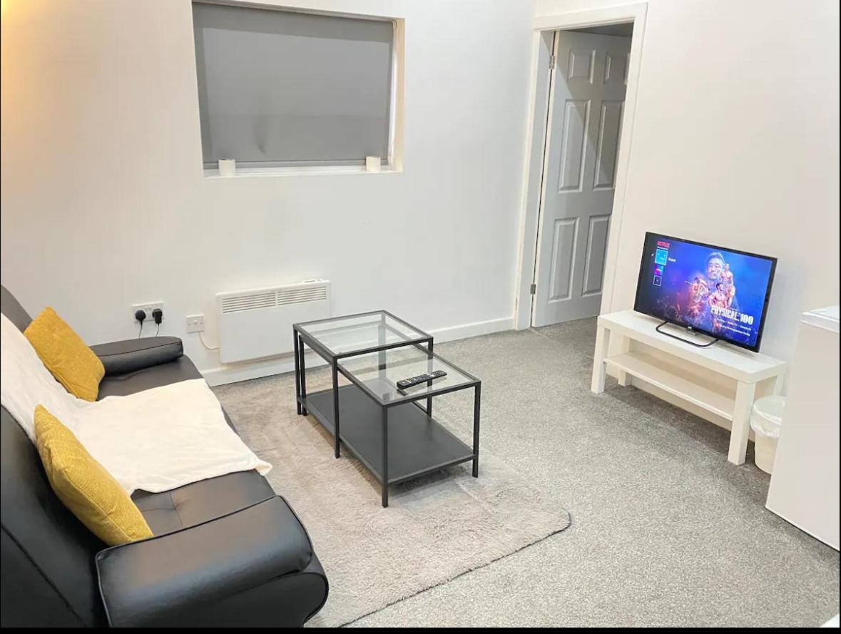 ברמינגהאם Apartment In Bham City Centre, Free Parking Sleeps 3 מראה חיצוני תמונה